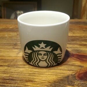 Starbucks Green and White Mermaid Mug 16.9 Ounces